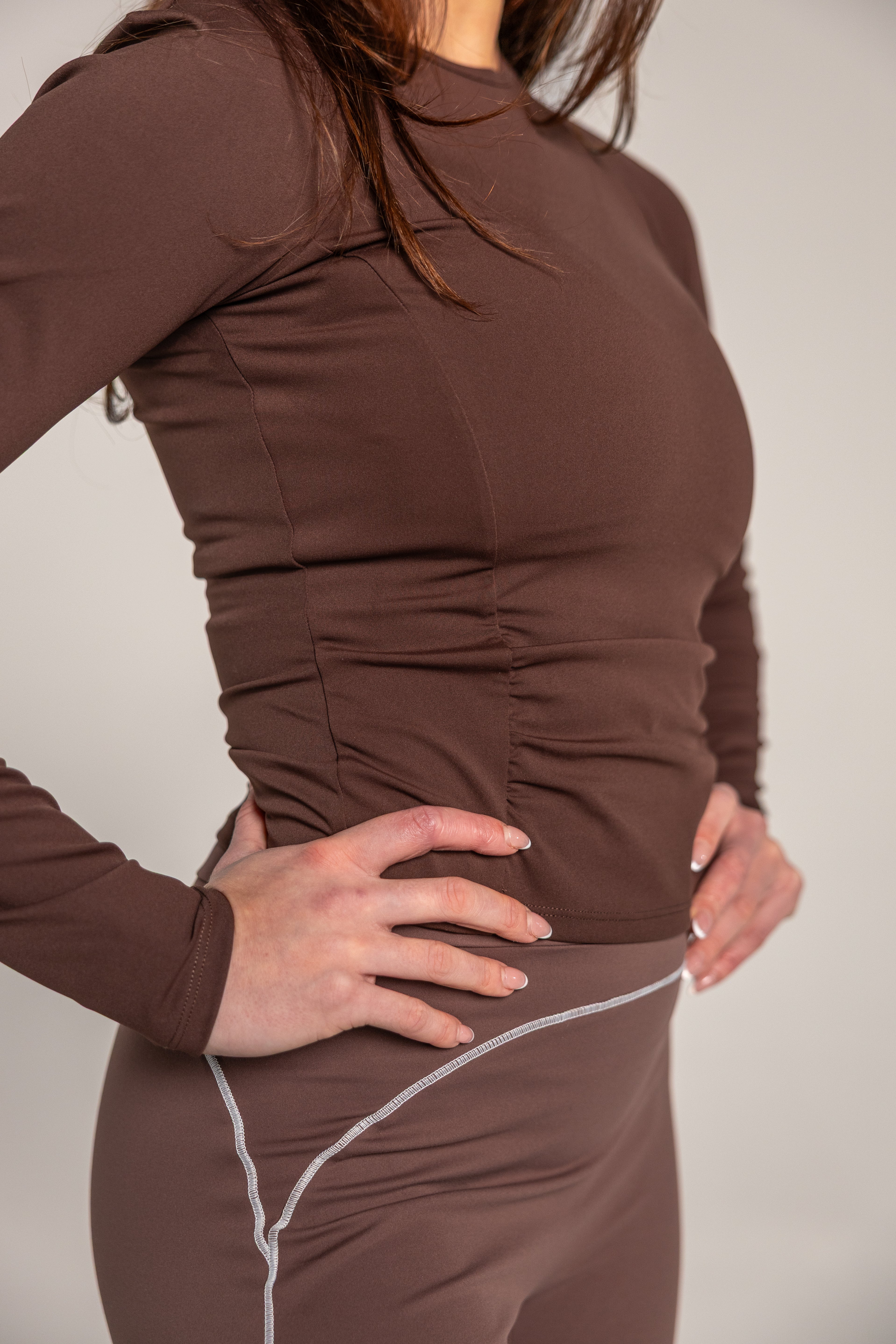 EVOQ SCULPT LONG-SLEEVE BROWN