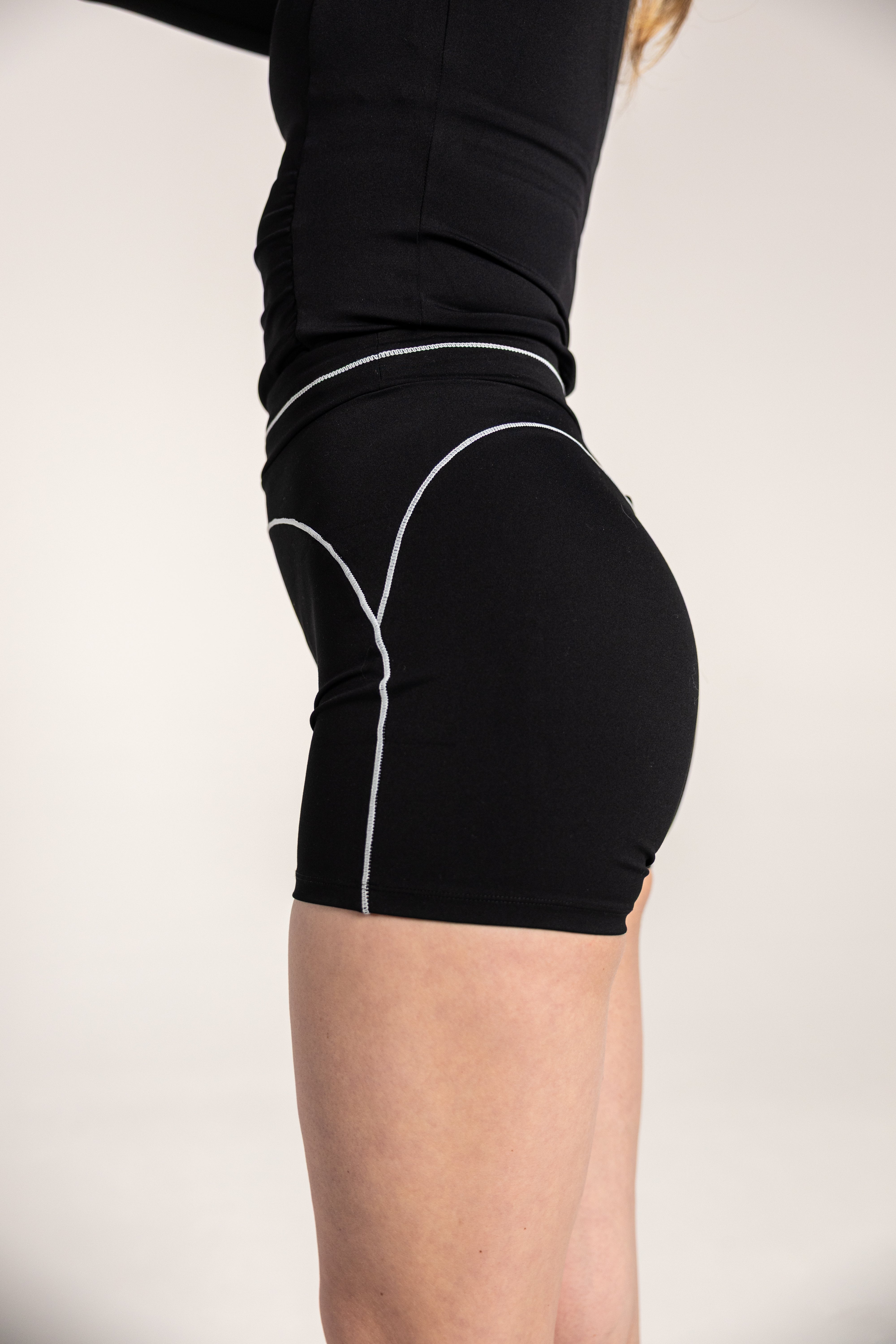 EVOQ SQULPT SHORT BLACK