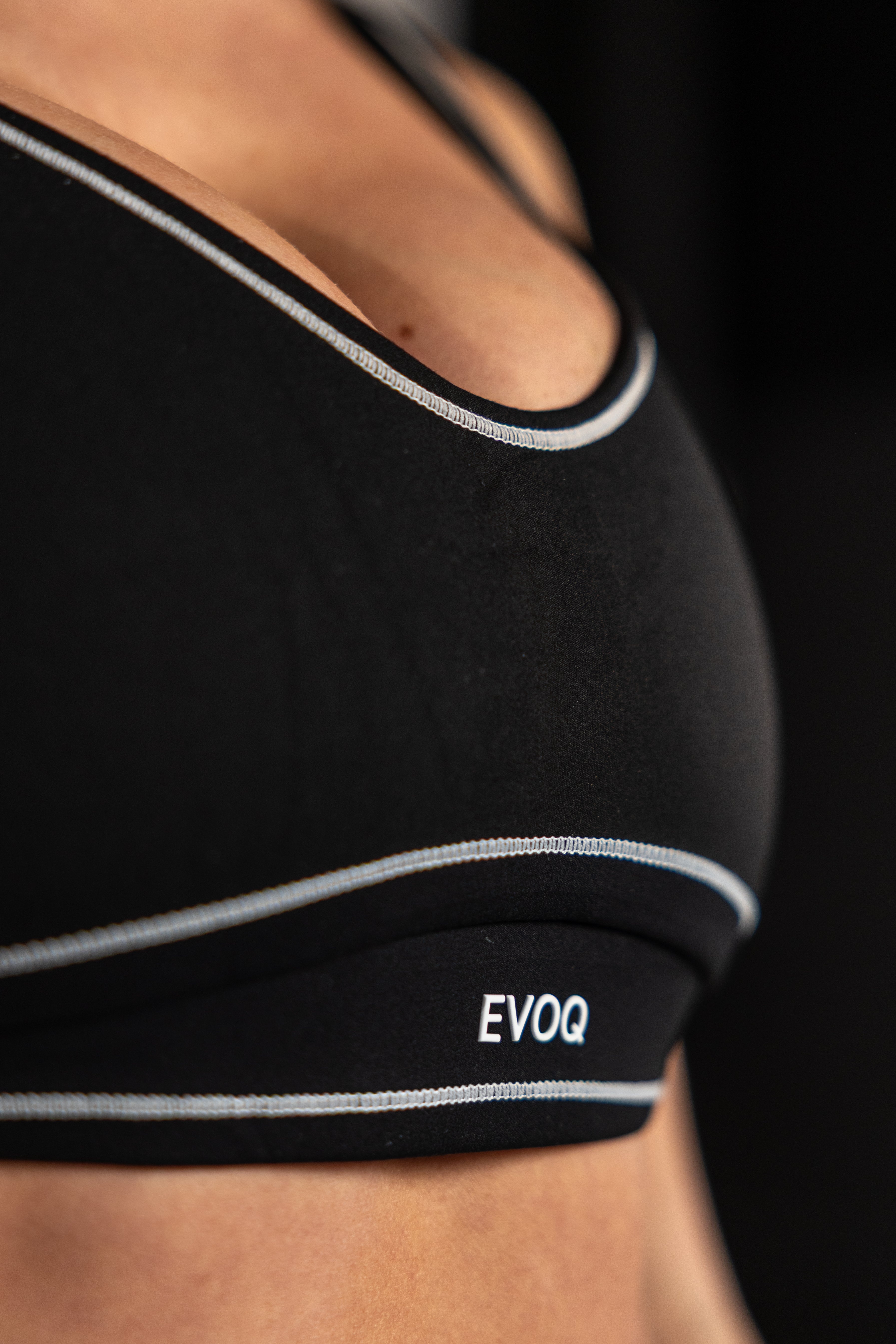 EVOQ SCULPT BRA BLACK
